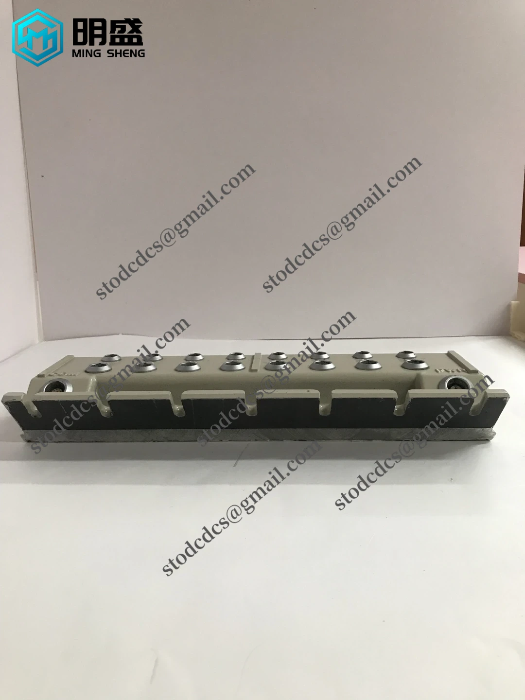 ABB_129740-002_4.webp ABB 129740-002 控制器,适用于自动化生产线