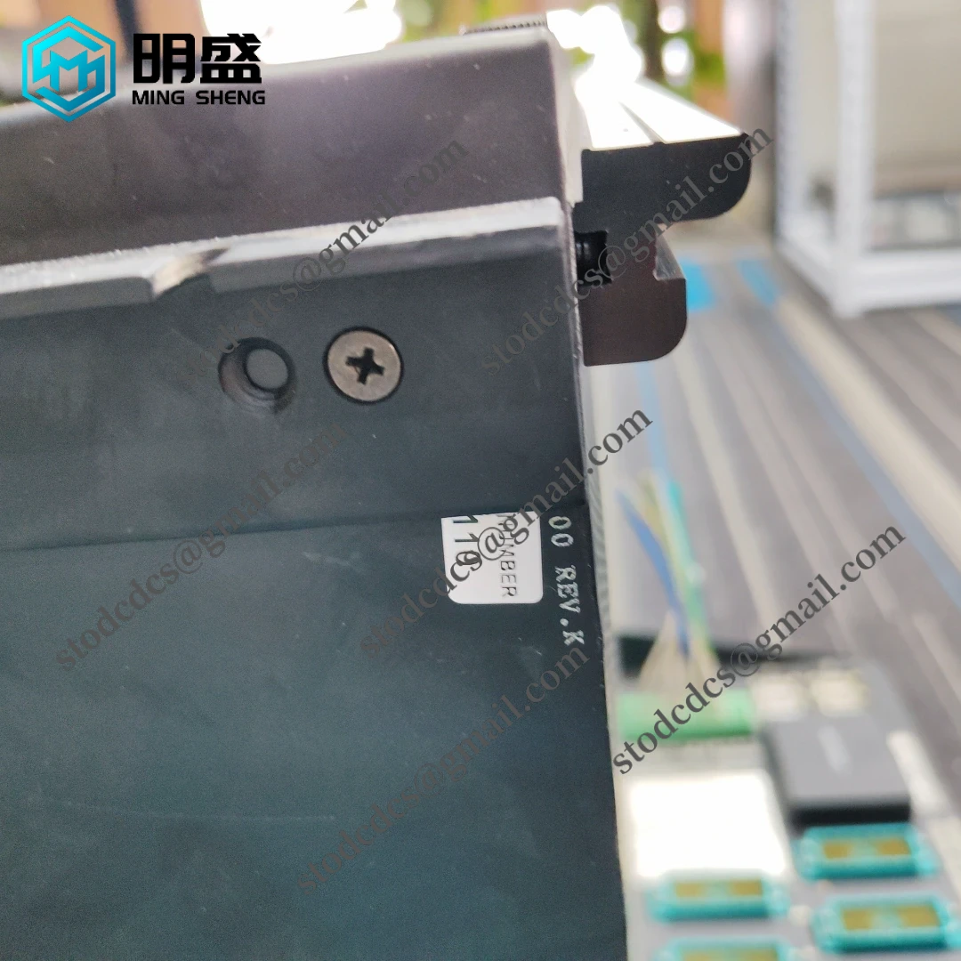 TRICONEX 8110 高密度主机箱