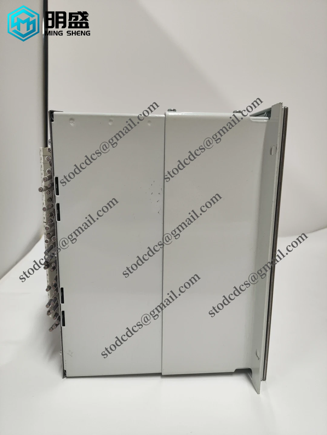 ABB_REB670_1MRK002820-AC_2.webp ABB REB670 1MRK002820-AC 工业自动化控制模块